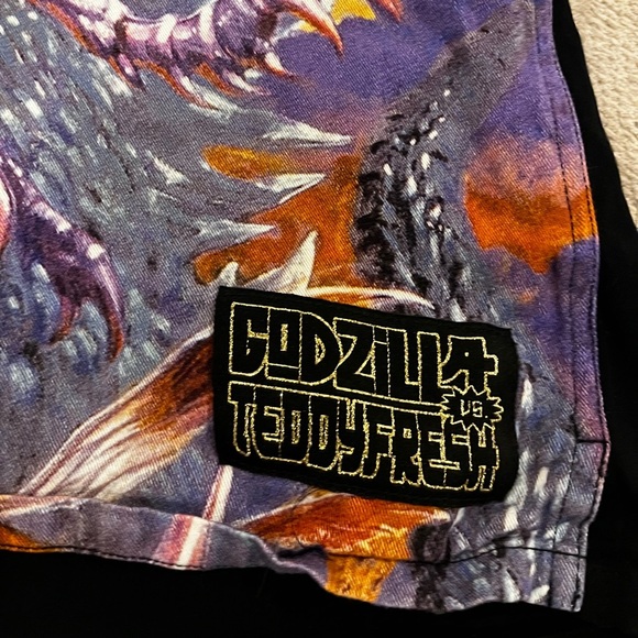 Teddy Fresh Godzilla vs. Megaguirus Camp Shirt Size 2XL RARE - Picture 4 of 7